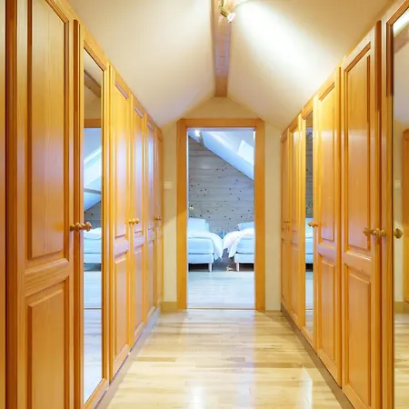 La Rayee - Vue Et Montagne 14p *