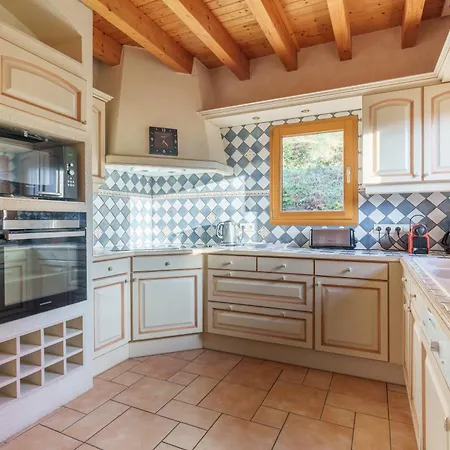 La Rayee - Vue Et Montagne 14p ジェラールメ